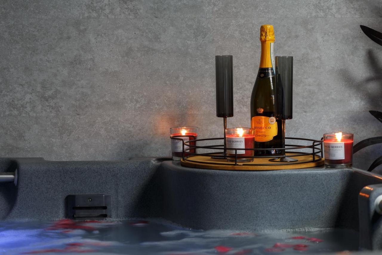 Riverside Studio With Jacuzzi! Sheffield Zewnętrze zdjęcie