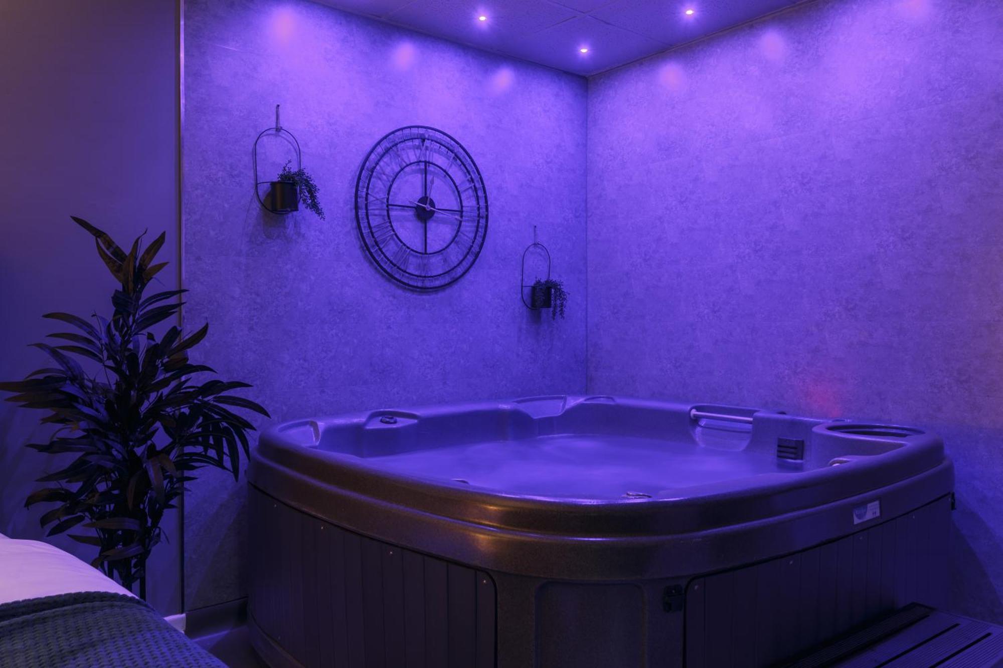 Riverside Studio With Jacuzzi! Sheffield Zewnętrze zdjęcie